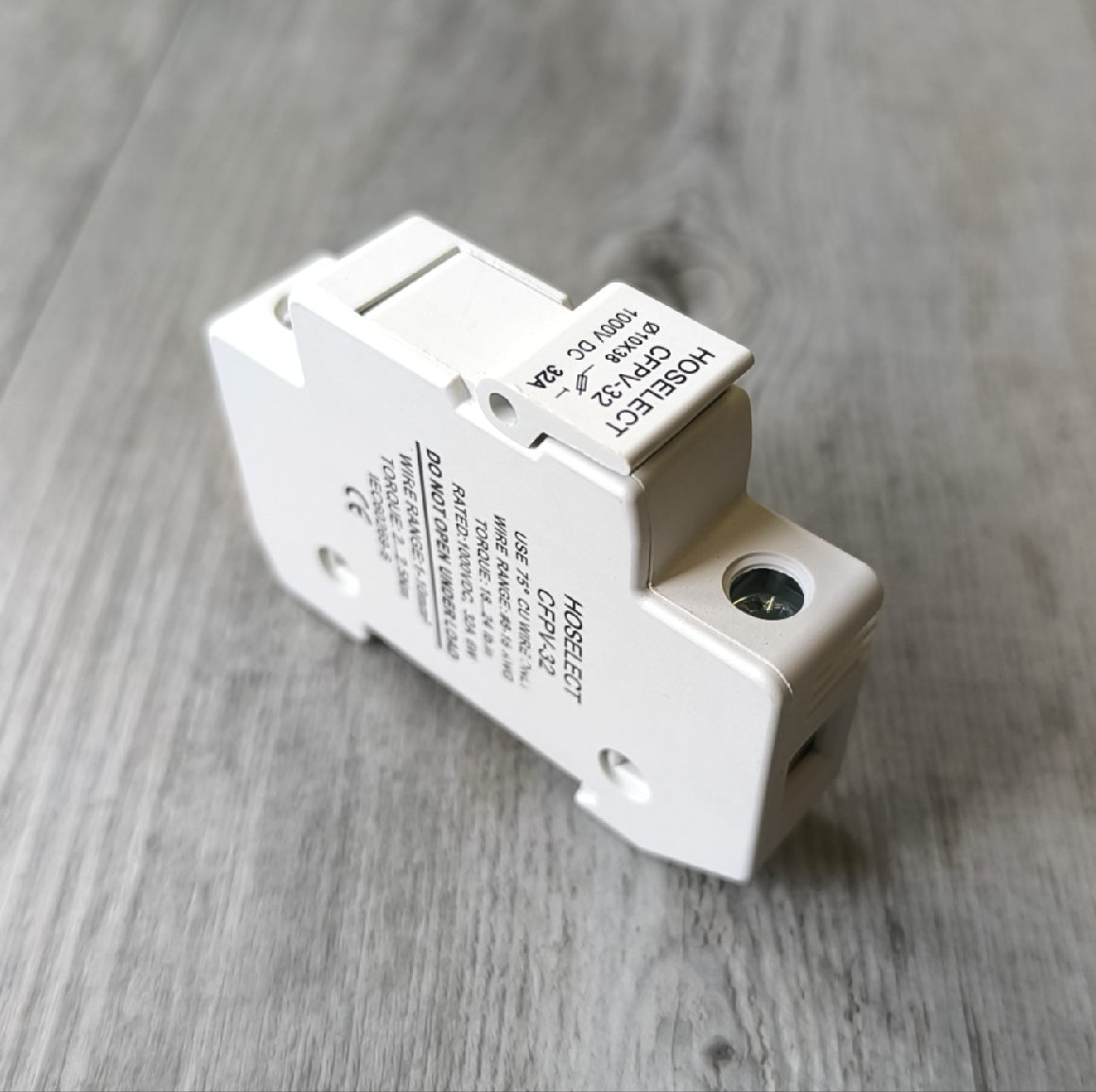 Hoselect 1000v 32 Amp Solar PV DC Fuse Holder - Reliable Overcurrent Protection - Electromann SA