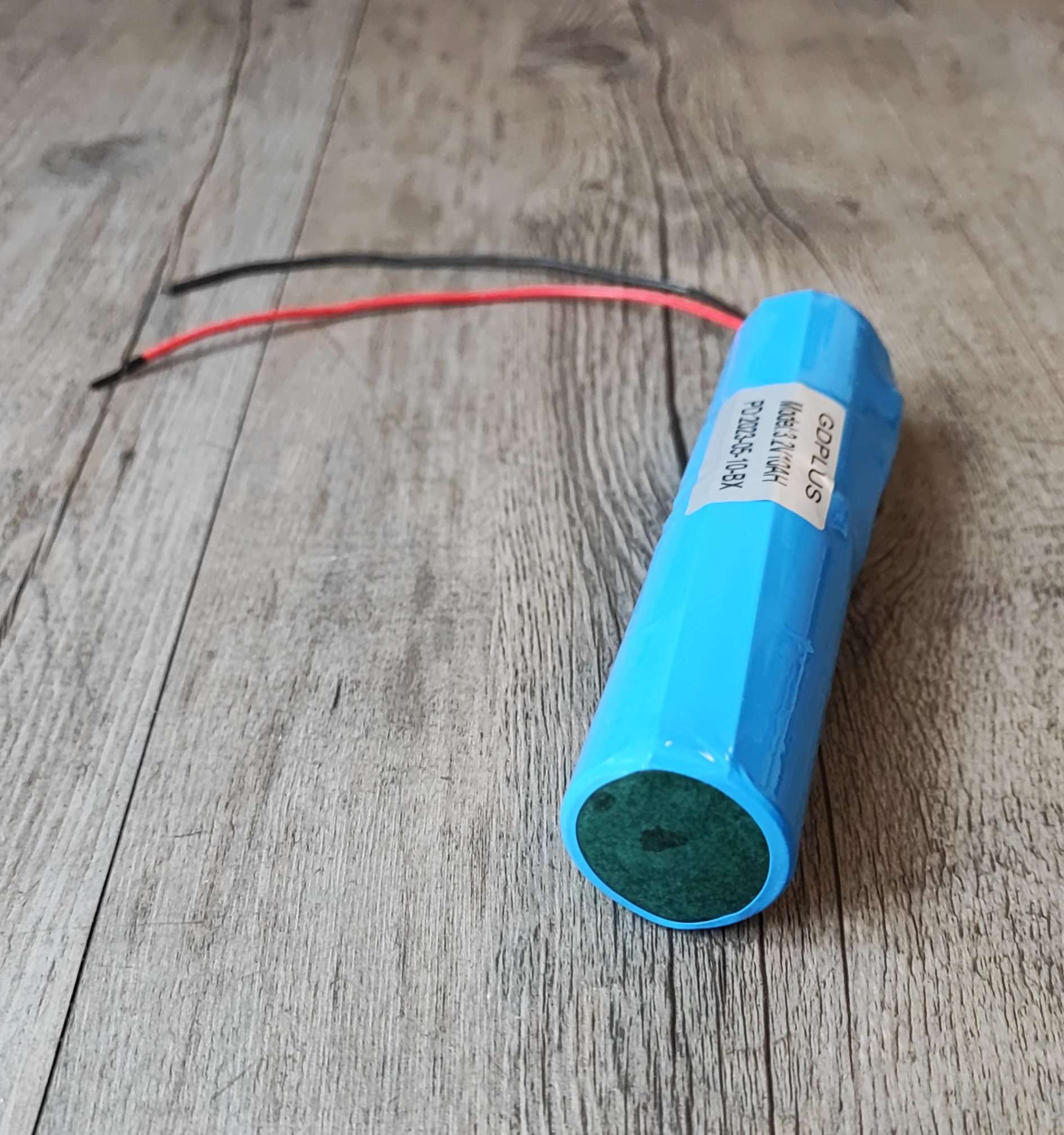 GDPLUS 10ah 3.2v LiFePo4 Battery with BMS - High-Quality Lithium Iron Phosphate Battery - Electromann SA