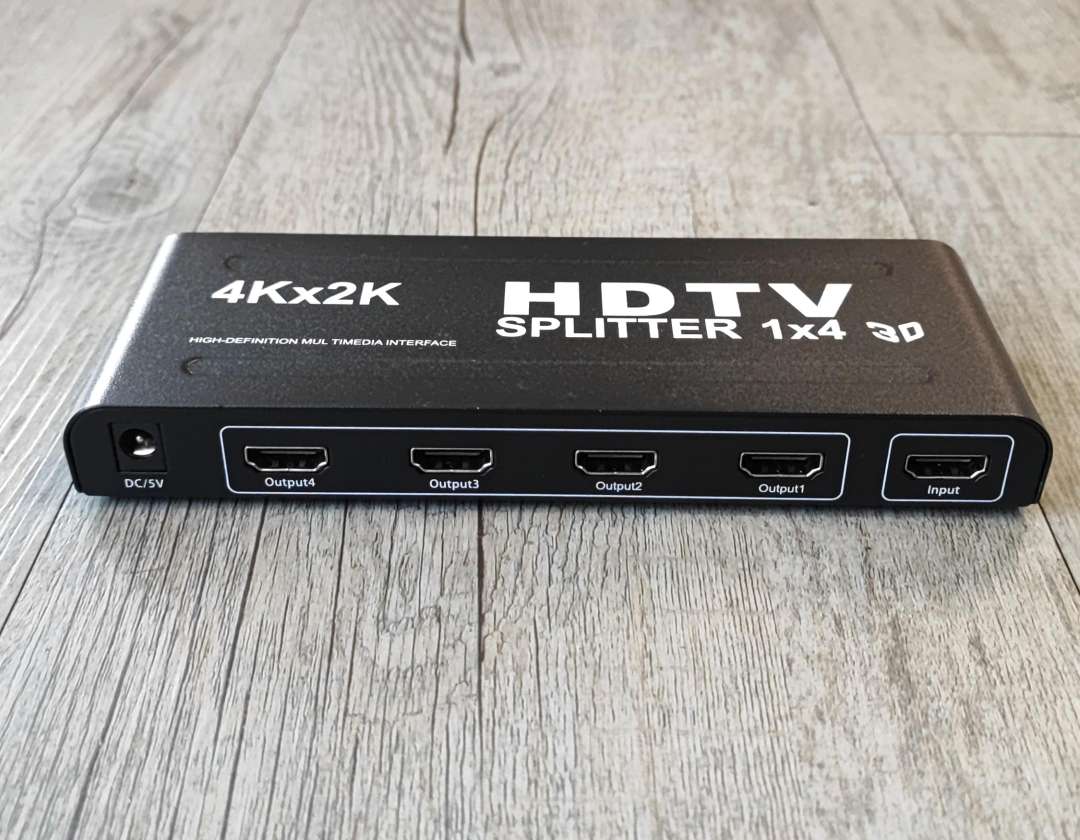 ANDOWL Q-HD1400 3D 1080P 1 to 4 HDMI Splitter - Distribute HDMI Signal to Four Displays Simultaneously - Electromann SA