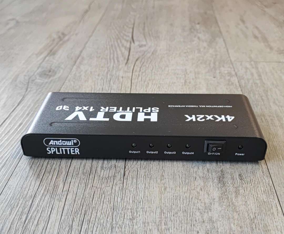 ANDOWL Q-HD1400 3D 1080P 1 to 4 HDMI Splitter - Distribute HDMI Signal to Four Displays Simultaneously - Electromann SA