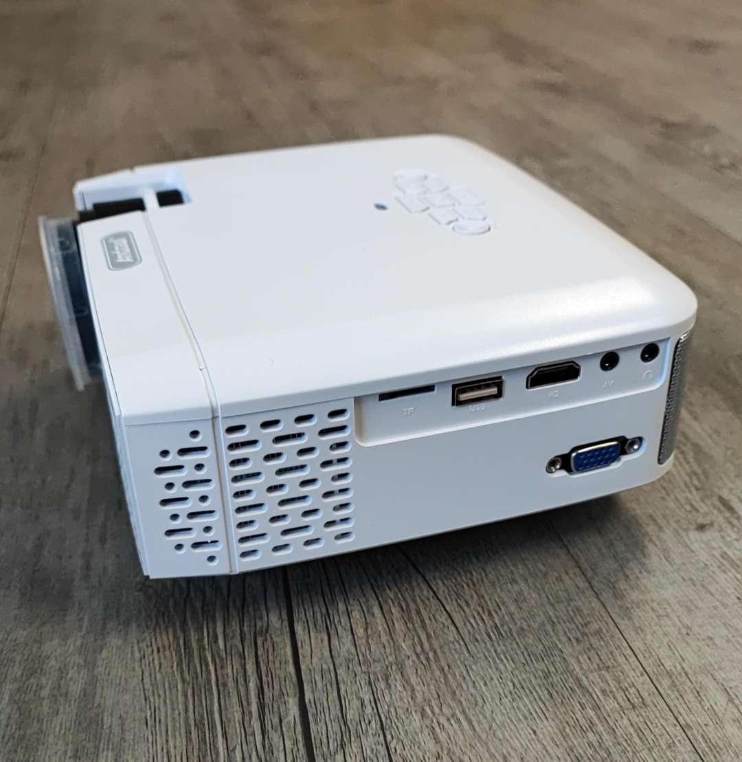 Andowl Q-A16B Ultra HD WiFi Mirroring LED Projector - Stunning Visuals in Ultra HD Resolution with Built-in WiFi - Electromann SA