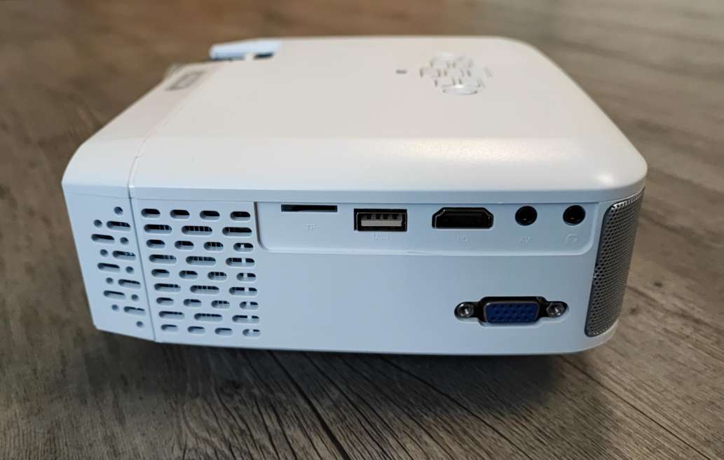 Andowl Q-A16B Ultra HD WiFi Mirroring LED Projector - Stunning Visuals in Ultra HD Resolution with Built-in WiFi - Electromann SA