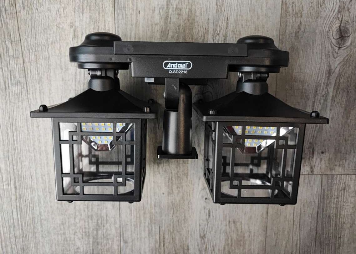JD-2218 192LED Chip Solar Motion Sensing Remote Controlled Outdoor Light - Bright and Efficient Outdoor Lighting Solution - Electromann SA