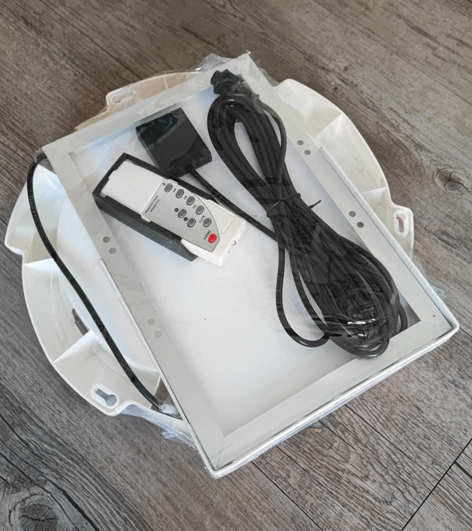 GDSUPER 20Watt Solar Indoor Ceiling Mounted Remote Control LED Light - Electromann SA