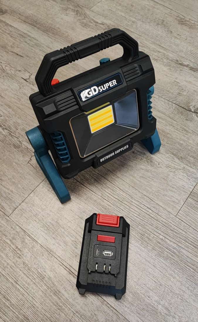 GDSUPER GD102A Heavy Duty Multi-Mode COB Led Portable Outdoor Work Light - Versatile and Durable Lighting Solution - Electromann SA