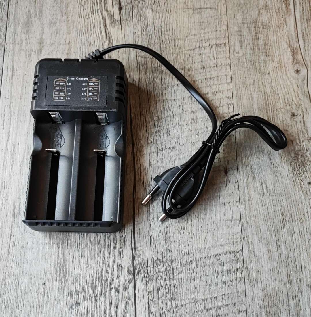 Dual Slot Lithium 16340-18650-26650 2 Cell Charger - Versatile and Reliable Charging Solution - Electromann SA