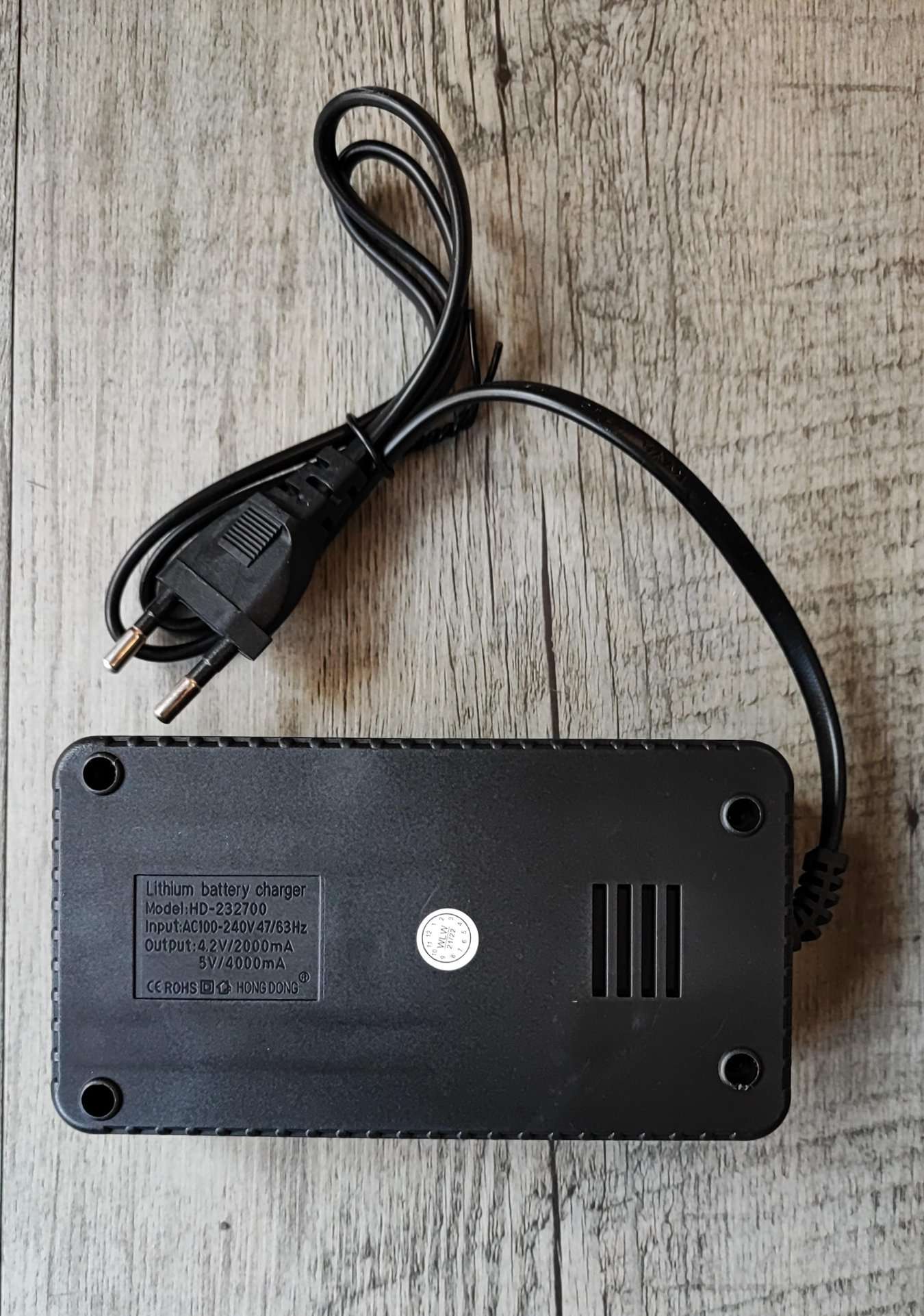 Dual Slot Lithium 16340-18650-26650 2 Cell Charger - Versatile and Reliable Charging Solution - Electromann SA