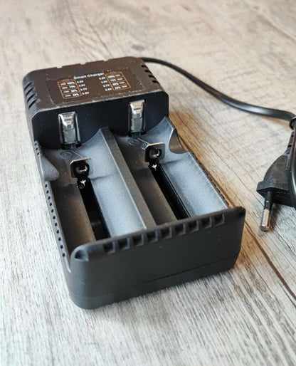 Dual Slot Lithium 16340-18650-26650 2 Cell Charger - Versatile and Reliable Charging Solution - Electromann SA