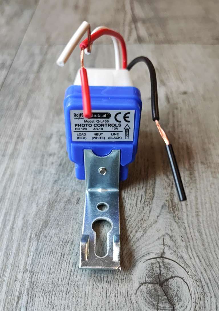 ANDOWL Q-L438C 220VAC Day/Night Switch - Automatic Lighting Control - Electromann SA