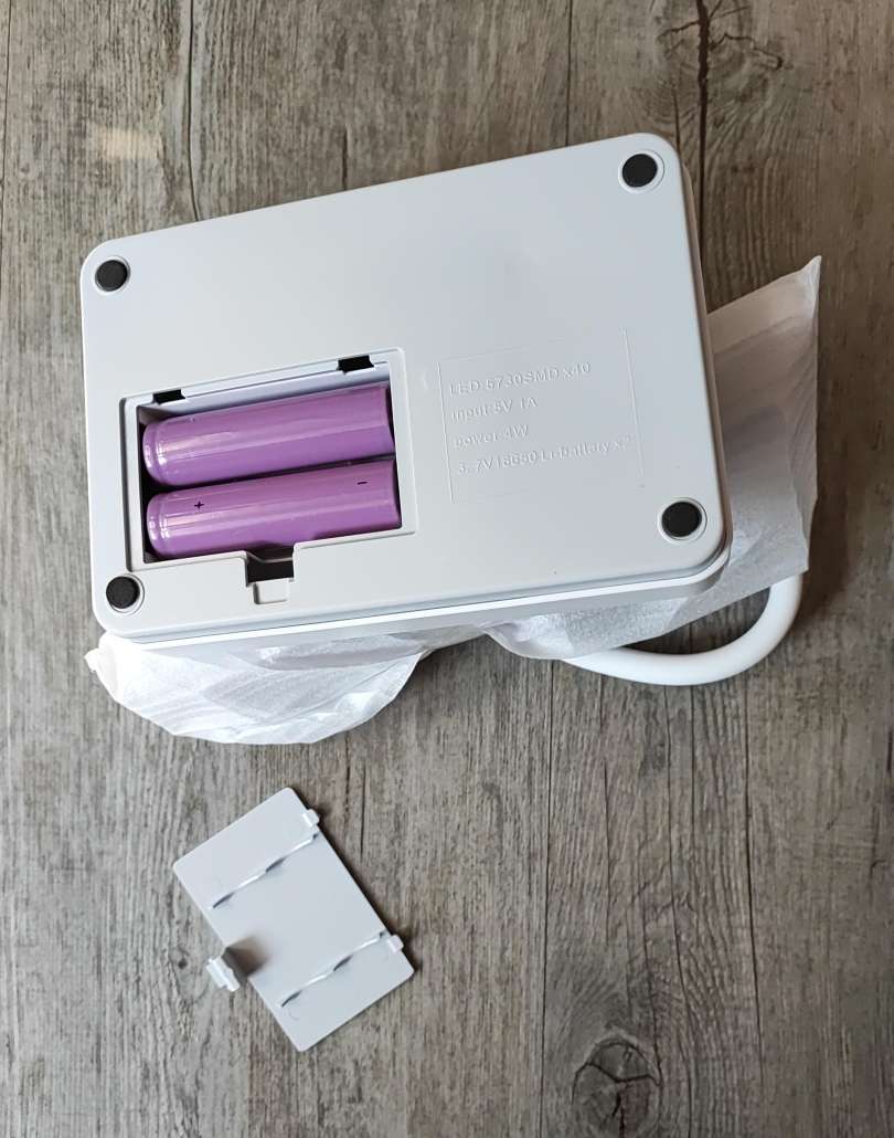 40LED 4 Watt 3 Color Lithium Rechargeable Soft-Touch Desk Lamp - Electromann SA