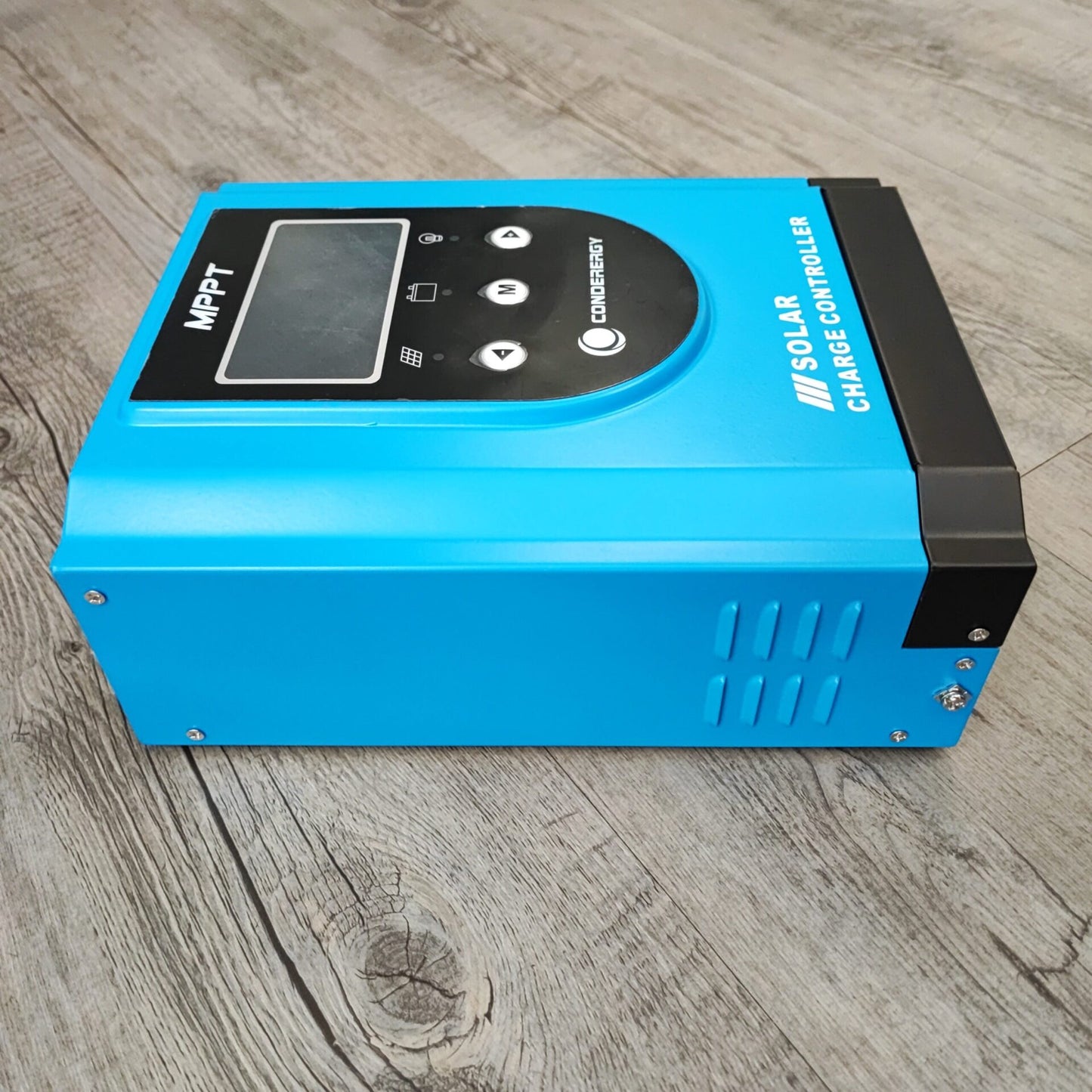 CONDERERGY MPPT 12-48v DC 50Amp Solar Charge Controller - Electromann SA