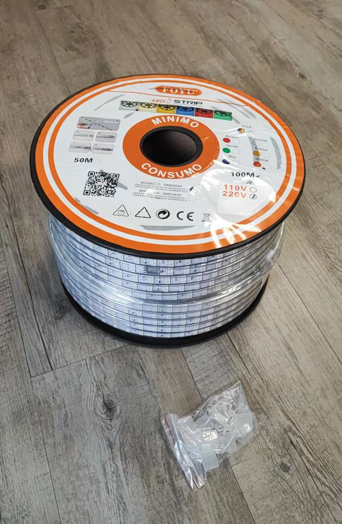 FOYU 100m Heavy Duty RGB Flexible LED Weatherproof Rope Light Strip Ro ...