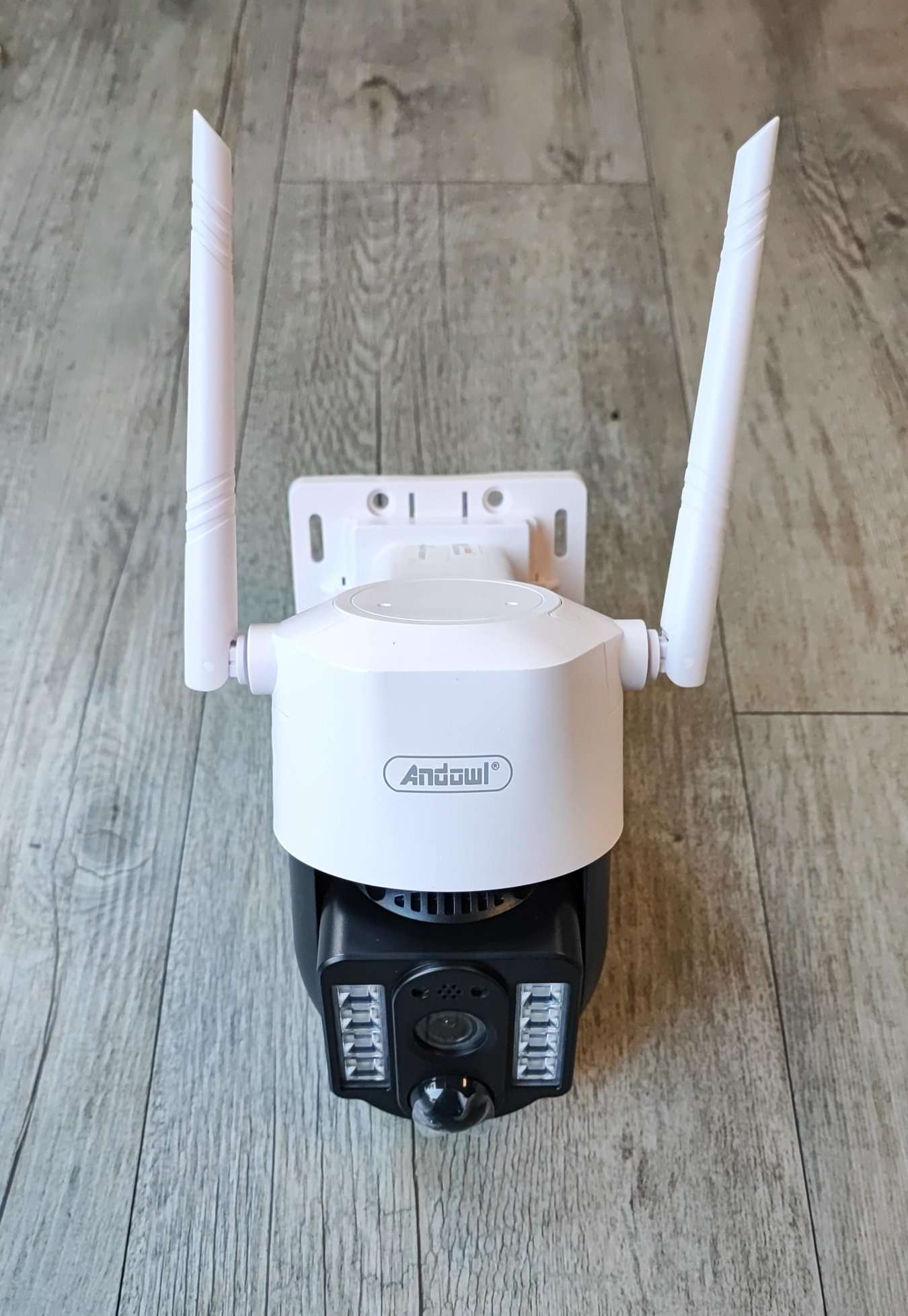 DEMO Andowl Q-V380 4K Solar Intelligent 4G IP PTZ Camera - Electromann SA