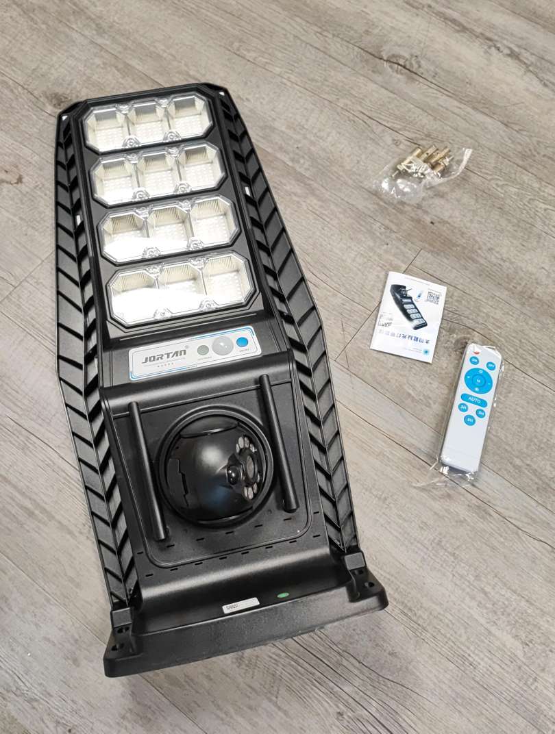 Jortan Solar Powered LED Street Pole Light with Wifi IP Camera - Eco-friendly Outdoor Lighting with Surveillance - Electromann SA