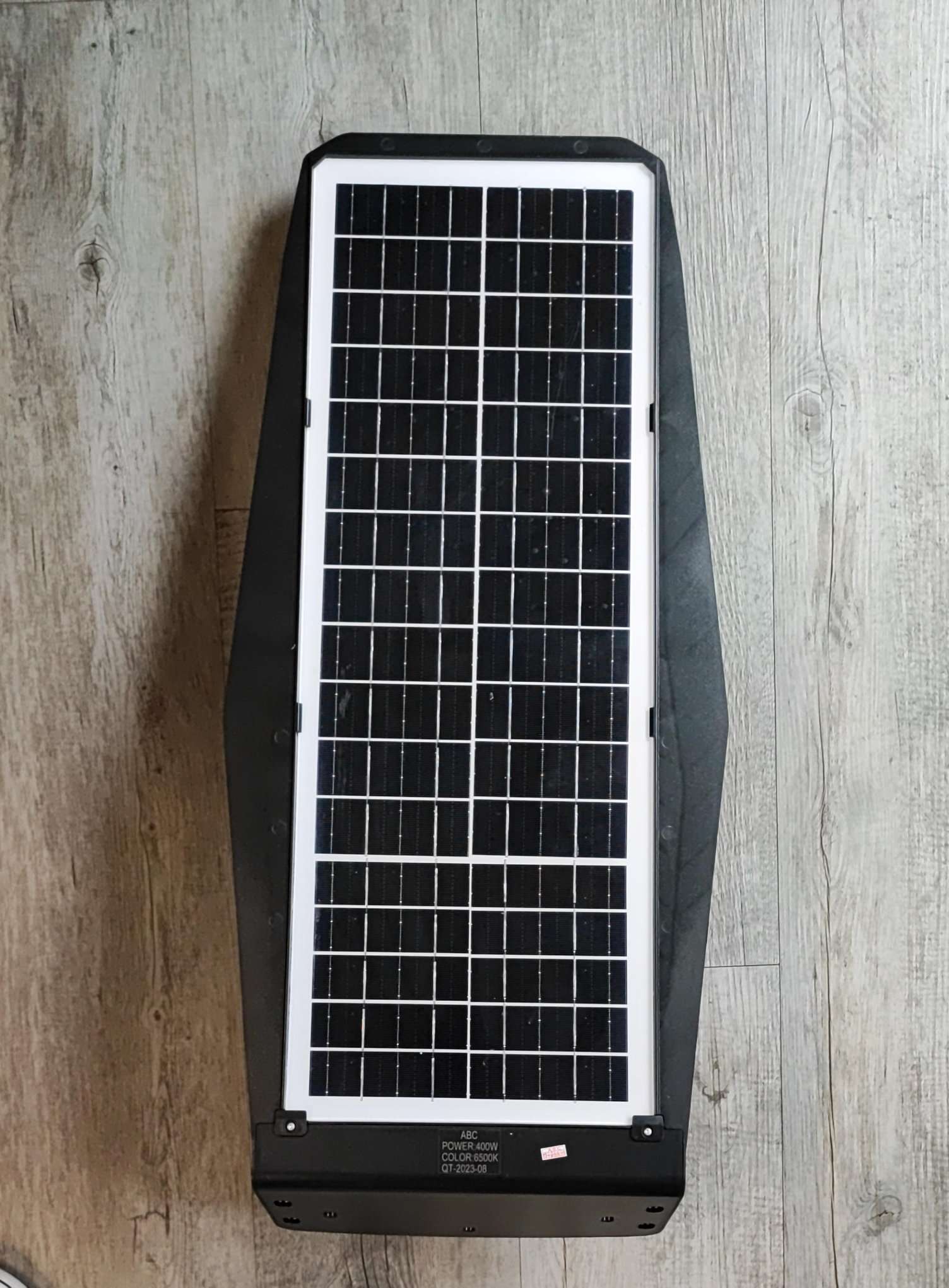 Jortan Solar Powered LED Street Pole Light with Wifi IP Camera - Eco-friendly Outdoor Lighting with Surveillance - Electromann SA