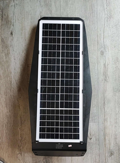 Jortan Solar Powered LED Street Pole Light with Wifi IP Camera - Eco-friendly Outdoor Lighting with Surveillance - Electromann SA