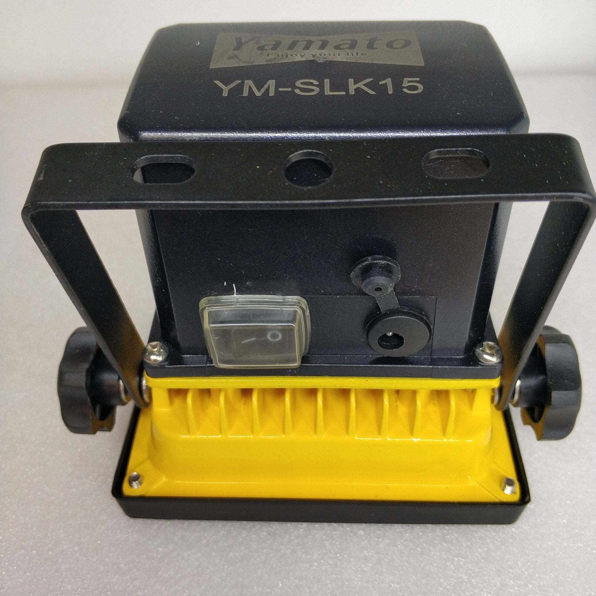 DEMO Yamato 20W Solar Rechargeable Portable LED Flood Light - Compact and Powerful Lighting Solution - Electromann SA