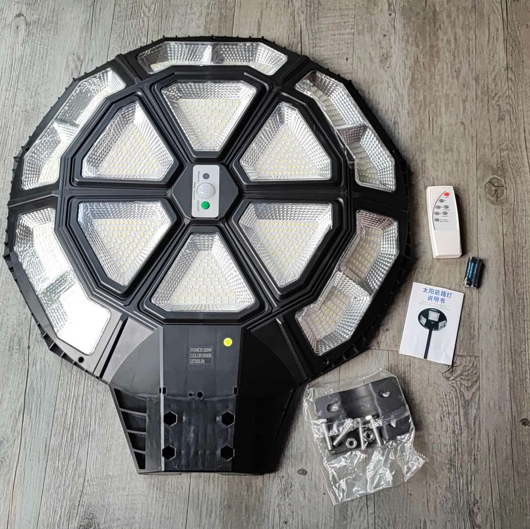 JT-CLEAR 500Watt Solar Powered LED Walkway Light - Energy Efficient Outdoor Lighting Solution - Electromann SA