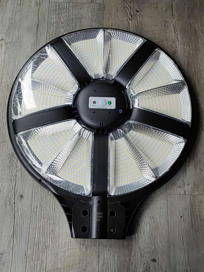 JT-CLEAR 500W Solar-Powered LED Walkway Light – Energy-Efficient Outdoor Lighting Solution - Electromann SA
