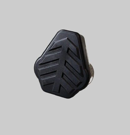 REDISSON M-10C 16A 220v 3Pin Plug Top - Electromann SA