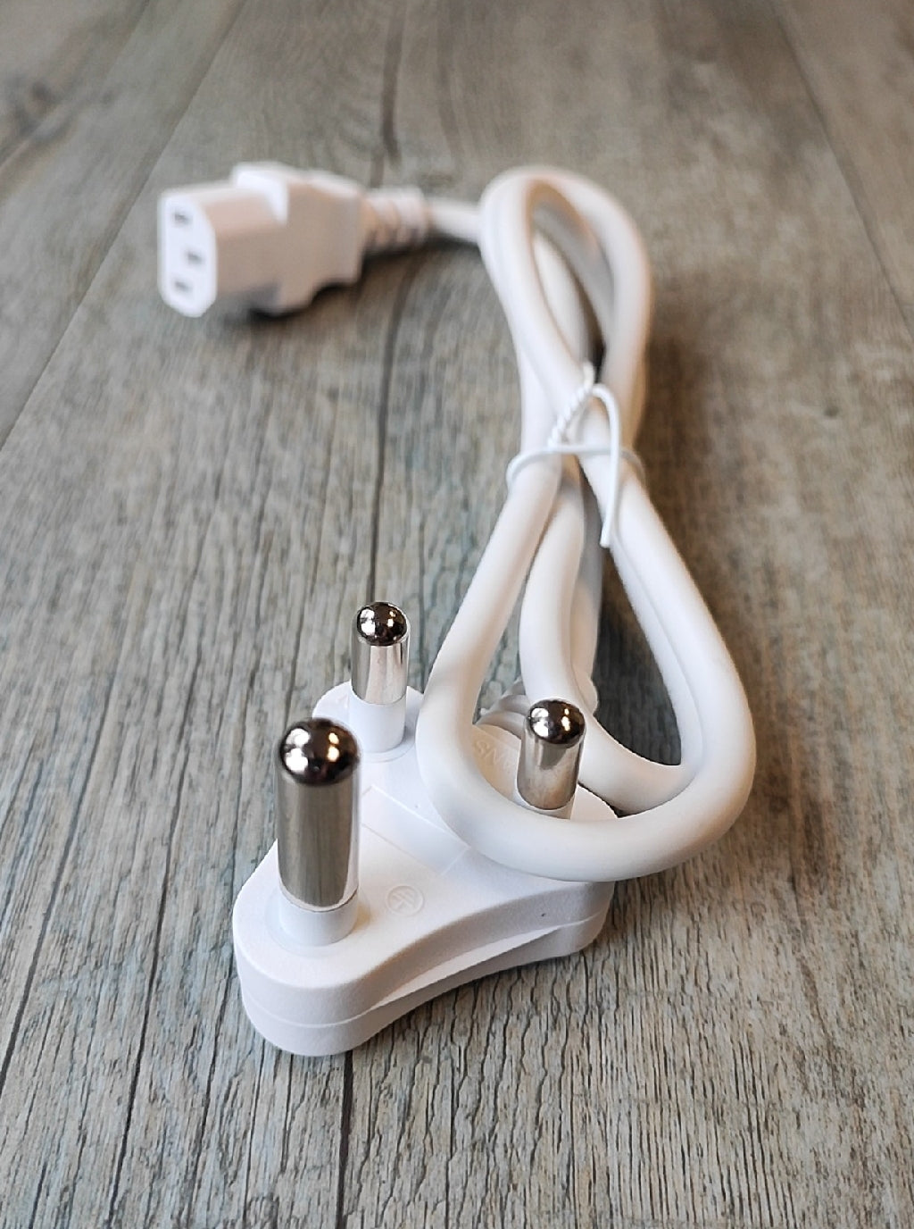 Redisson 1m Kettle Cord - Versatile and Durable Power Cord for Kettle-Style Appliances - Electromann SA