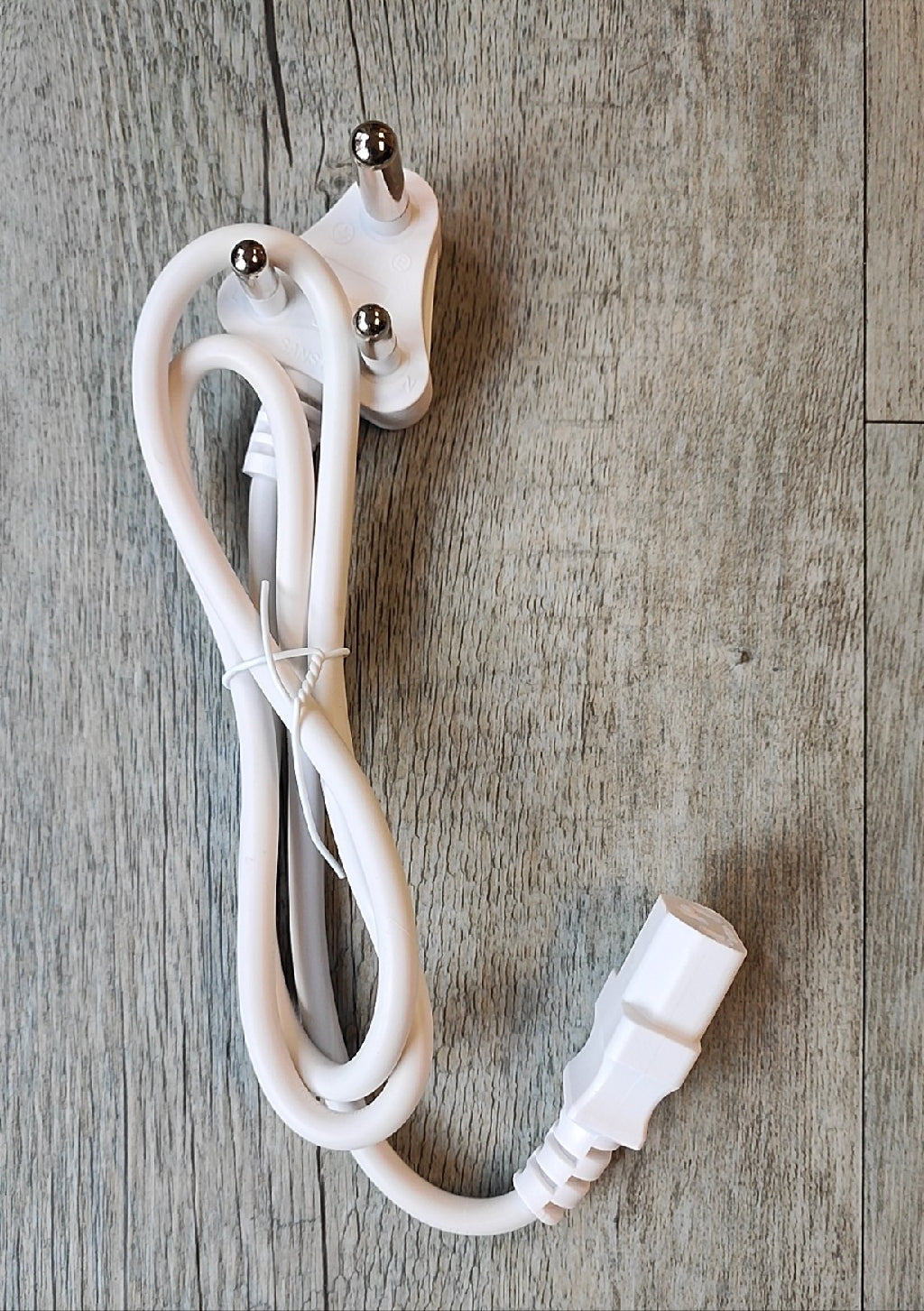 Redisson 1m Kettle Cord - Versatile and Durable Power Cord for Kettle-Style Appliances - Electromann SA