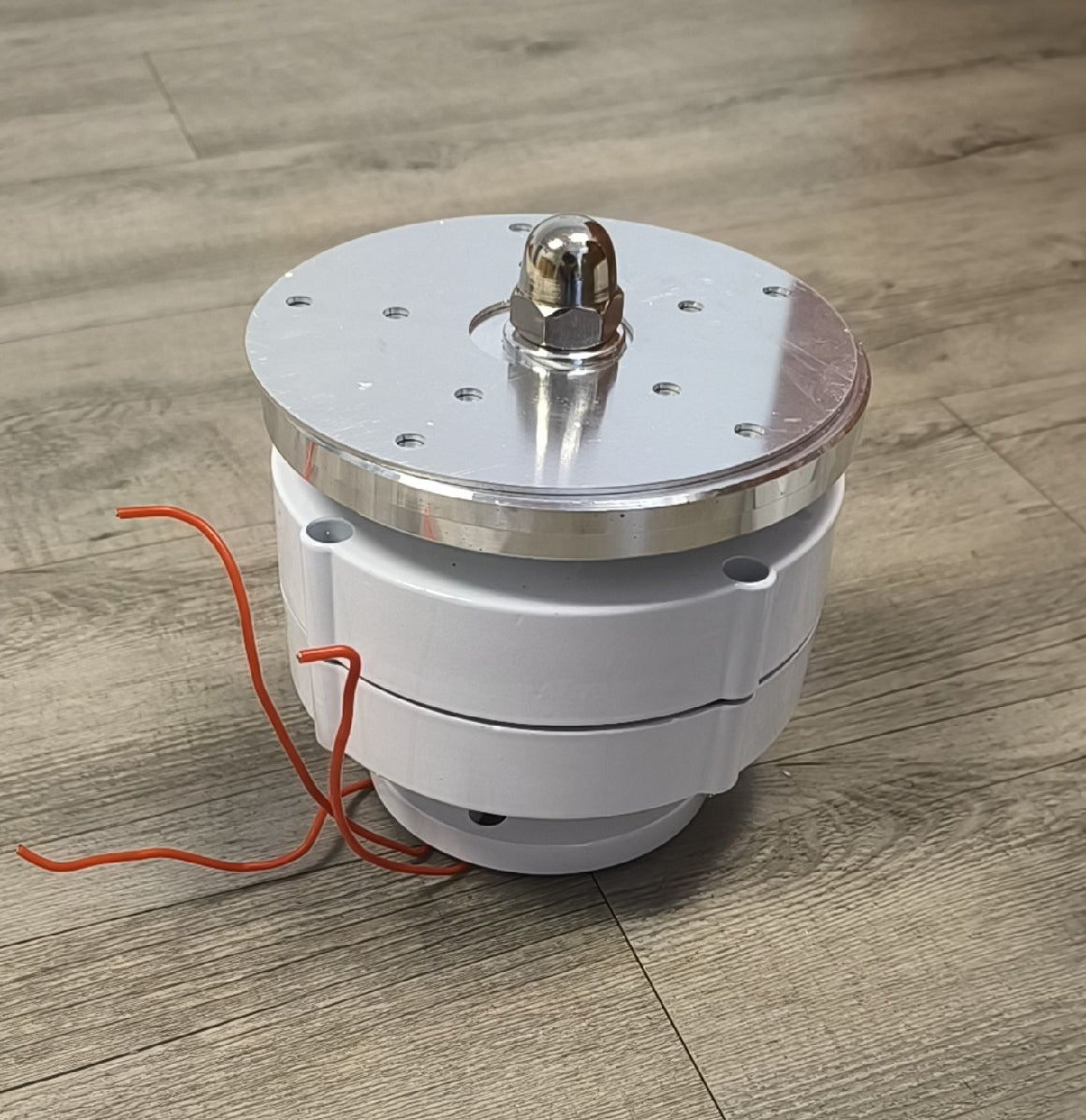 500W 24V 5 Blade Vertical Wind Turbine for Home Use - Clean and Efficient Energy Generation - Electromann SA