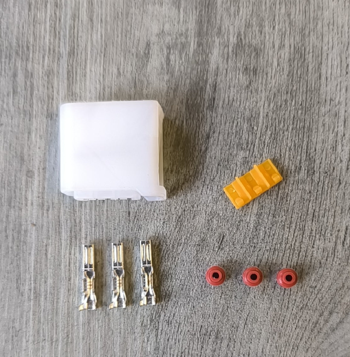 Impreza WRX STI 3-Pin Ignition Coil Pack Connector Plug EJ20/EJ25 for Subaru - Electromann SA