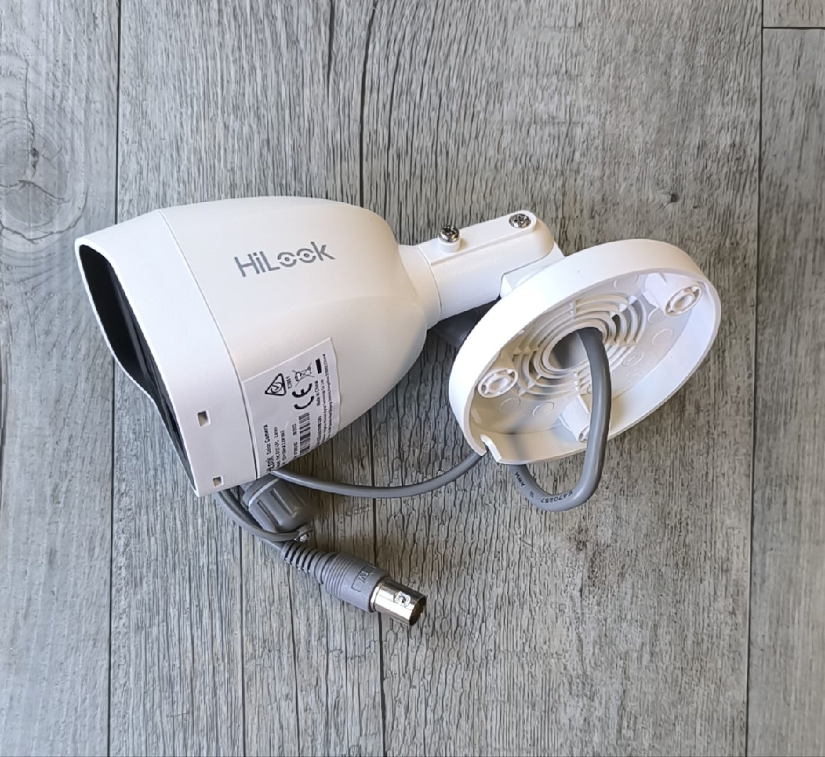 HiLook Hybrid Light 2MP 2.8mm AHD Outdoor Weatherproof Camera - Electromann SA