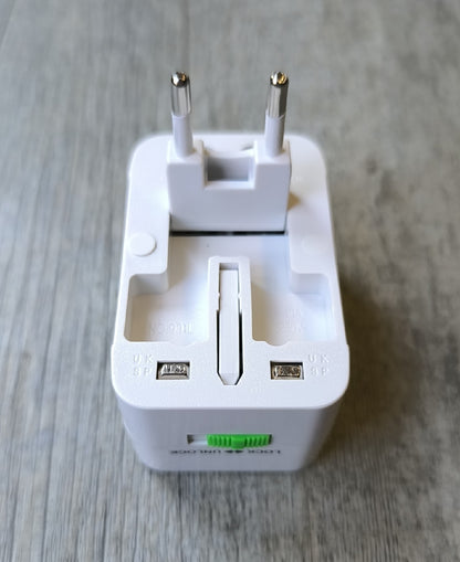 Andowl Q-A178 Universal Multi Connector Travel Adapter - Electromann SA