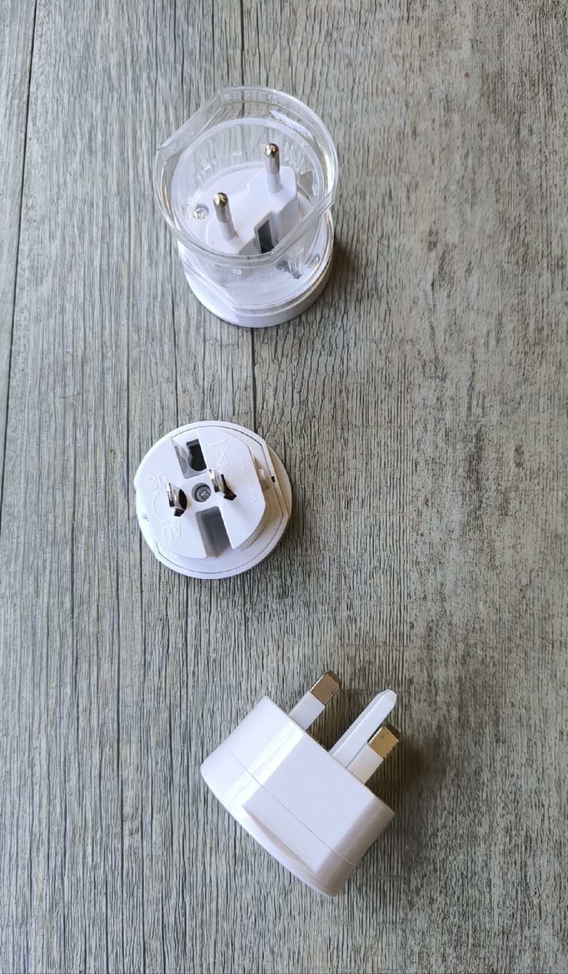 Andowl Q-A178B Universal Multi Connector Travel Adapter - Electromann SA