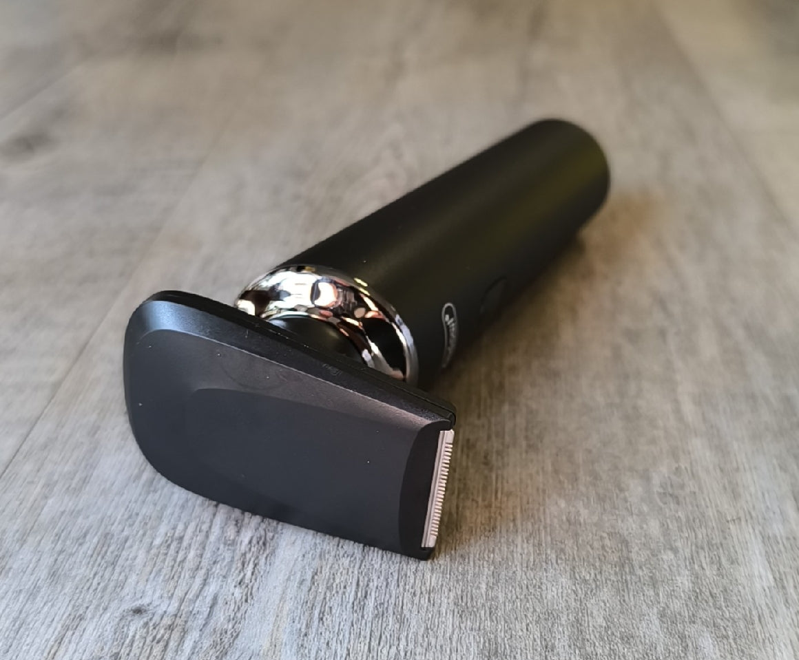 Andowl Q-E300 Portable Type-C Rechargeable 3D Shaver - Electromann SA
