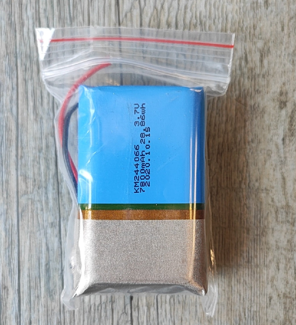 NEW Replacement 3.7v 7800mah (28.2wh) Lithium Battery for VT03E+ Portable GPS Tracker (10007441) - Electromann SA