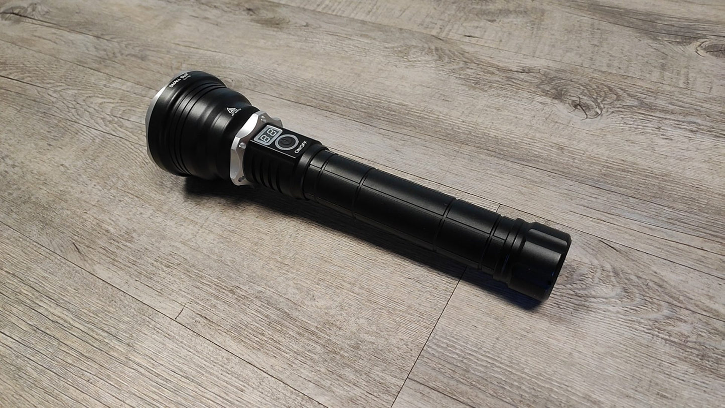 SMALL SUN Aluminum Alloy High Power Led Flashlight with 6800mah 32650 Lithium Batteries - Electromann SA