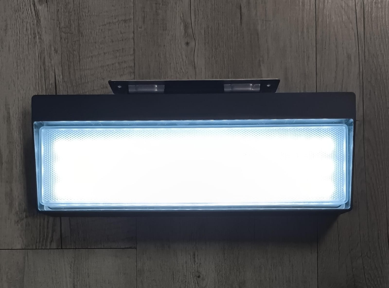 AUSMA Solar Rechargeable Interaction Wall Lamp - Eco-Friendly and Interactive Lights and Lighting Accessories Solution - Electromann SA