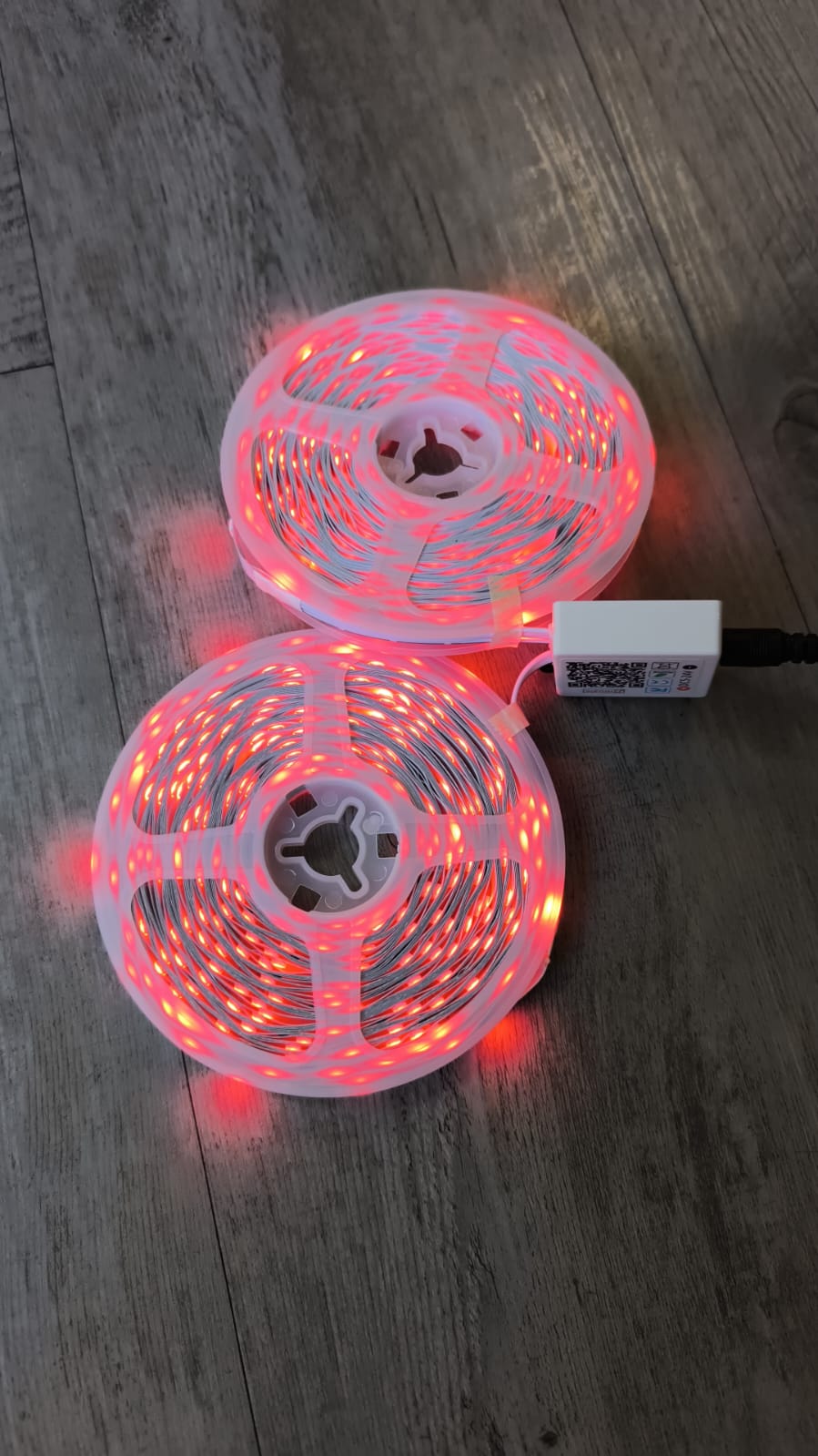 DAHAN Dual 15m Wireless Remote and Bluetooth Controlled RGB LED Light Strip Kit - Electromann SA