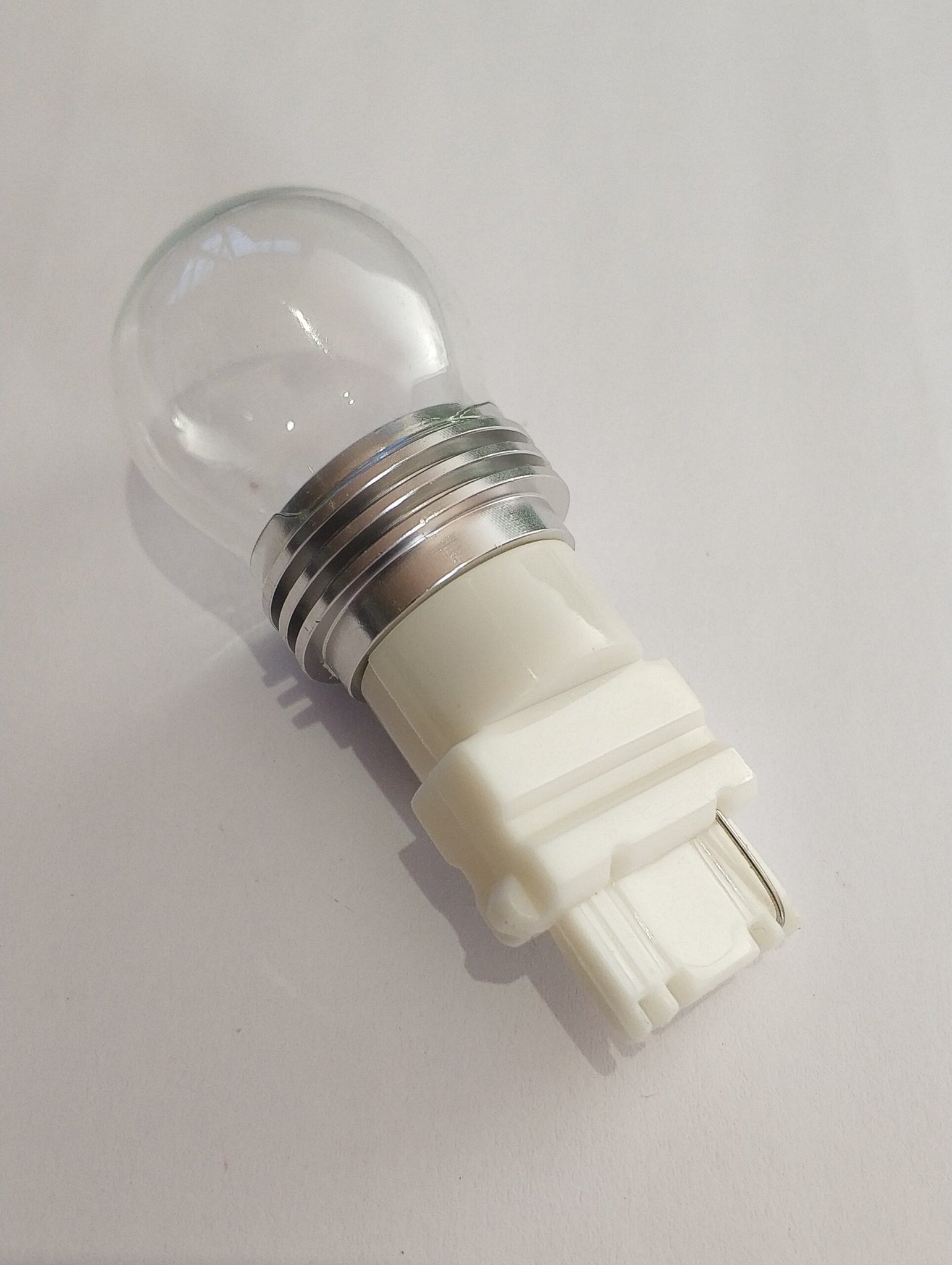 9w CREE SMD Cool White 3156 LED Light Bulb