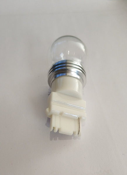 9w CREE SMD Cool White 3156 LED Light Bulb