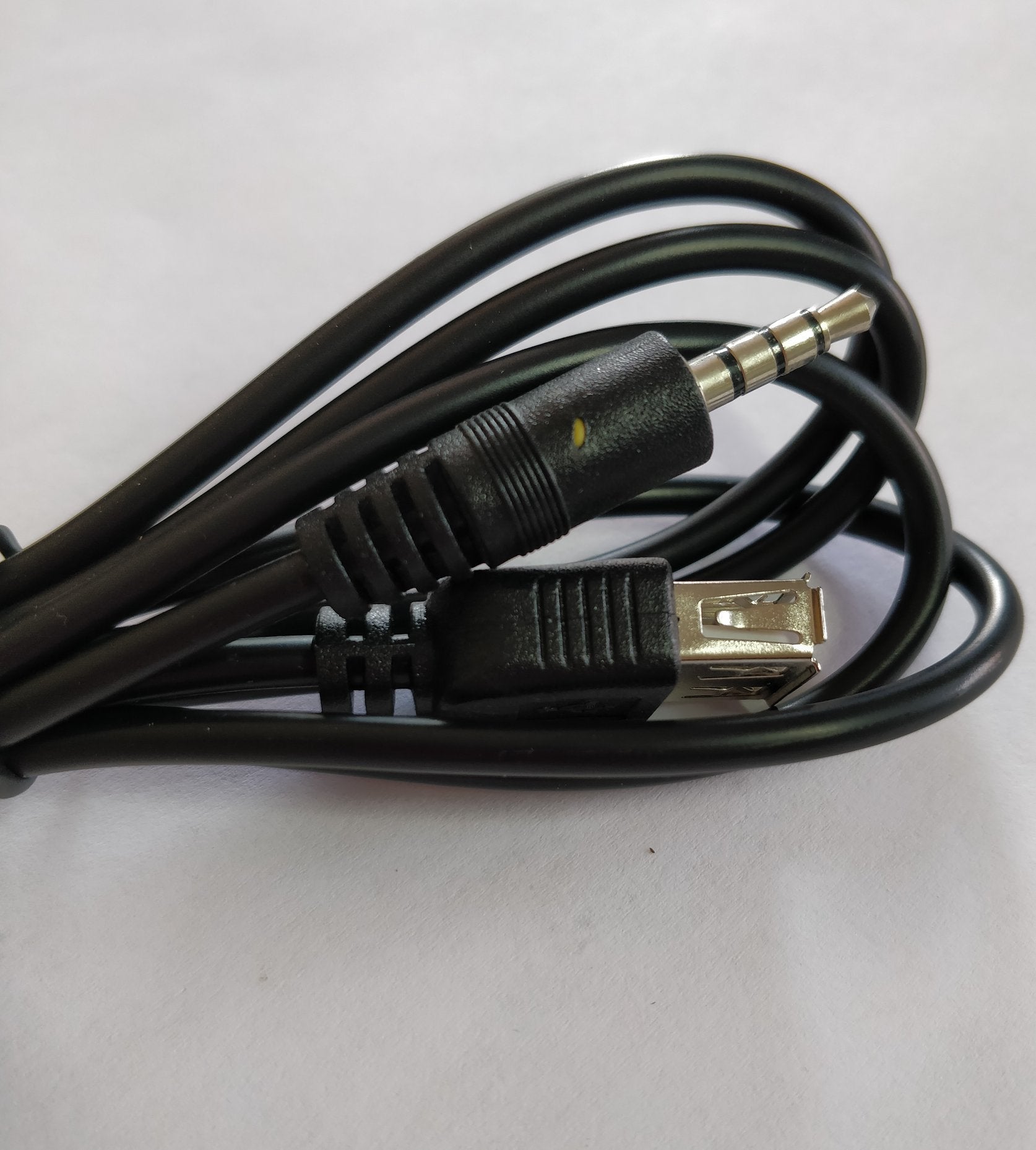 Shop the 1.5m USB to Aux Cable for Superior Audio Connectivity