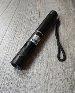 Powerful 1000mw 450nm Blue Laser Pointer for Presentations and Astronomy