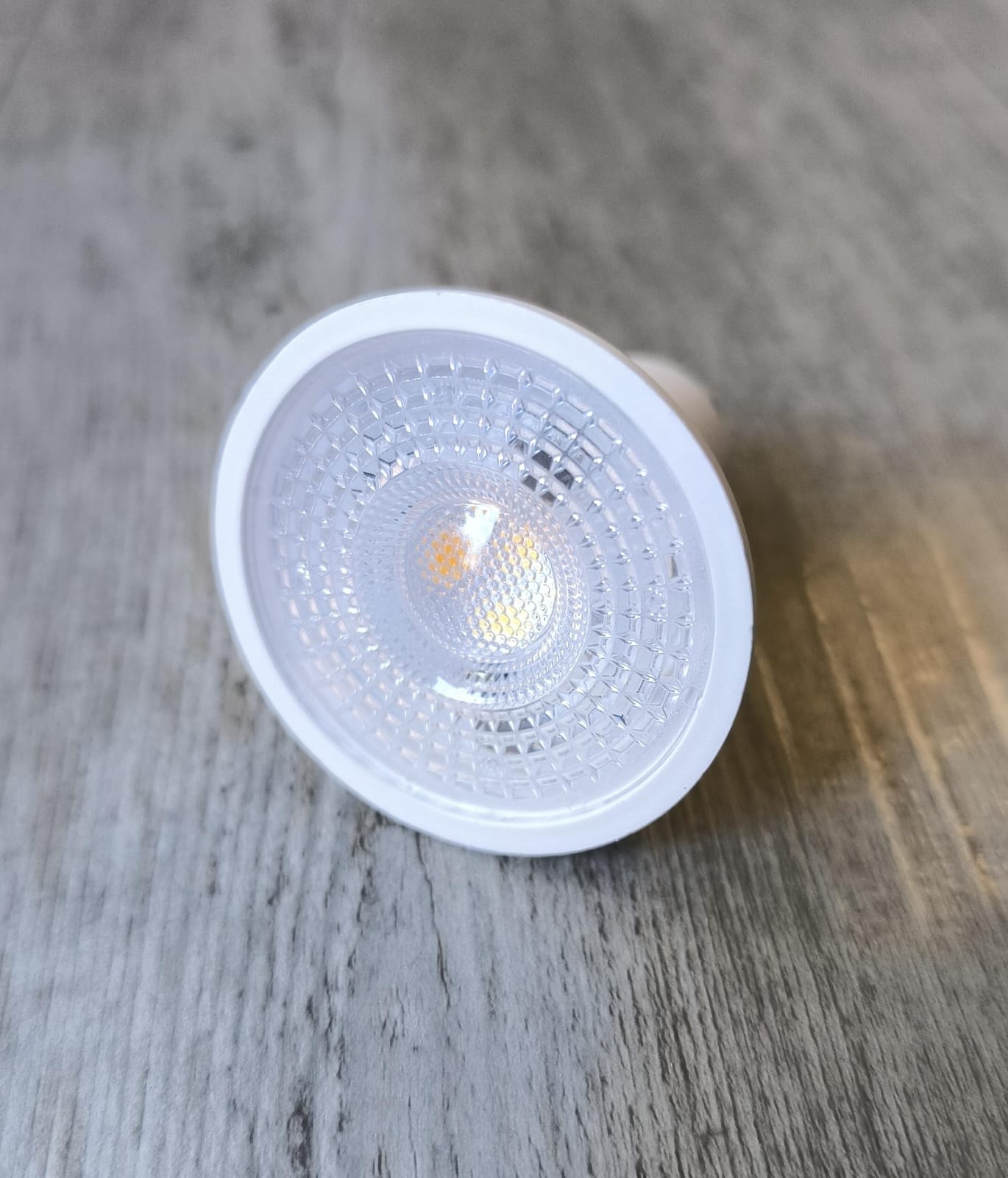 REDISSON GU10 6Watt 240vAC 3000k (Warm White) LED Downlight Bulb - Versatile Lighting Solution - Electromann SA