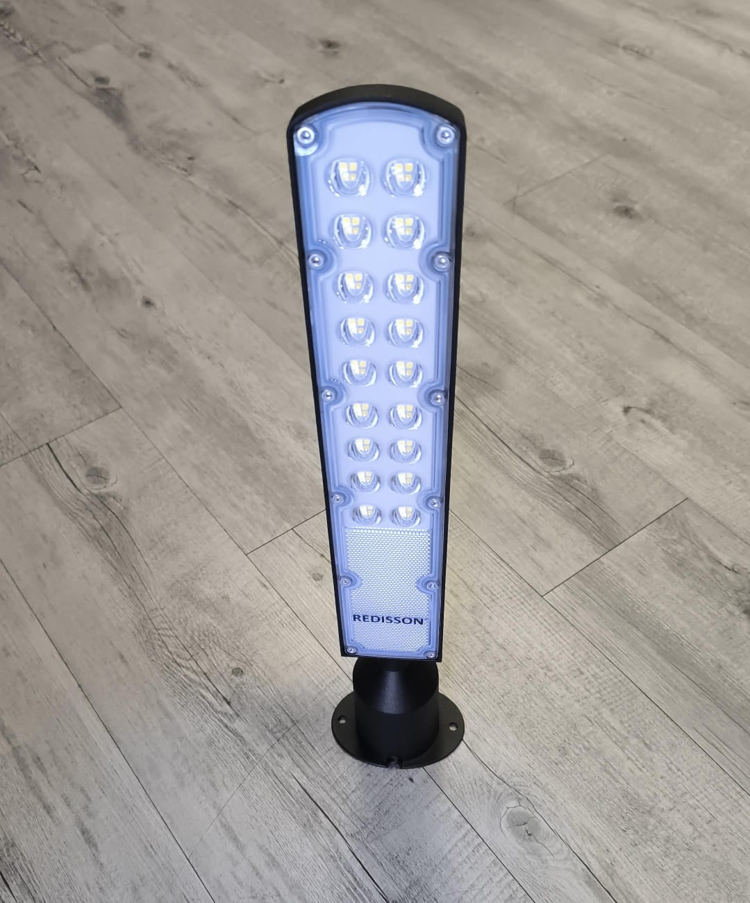 REDISSON 50W 250V AC 6500K Cool White LED Street Light - Electromann SA