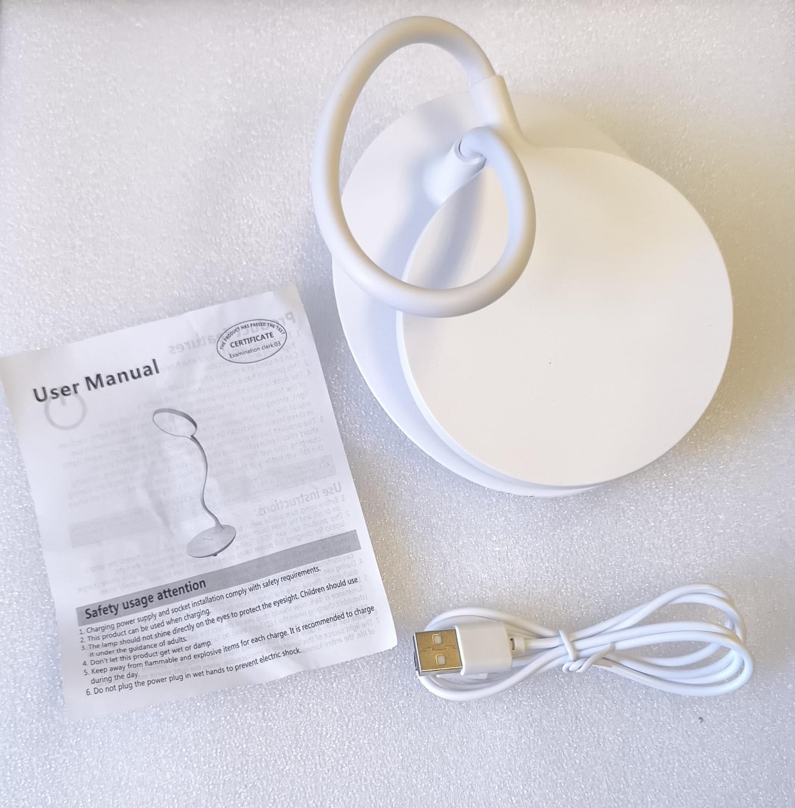 Redisson Smart Rechargeable Touch Switch Desk Lamp with 4 modes (10007801) - Electromann SA