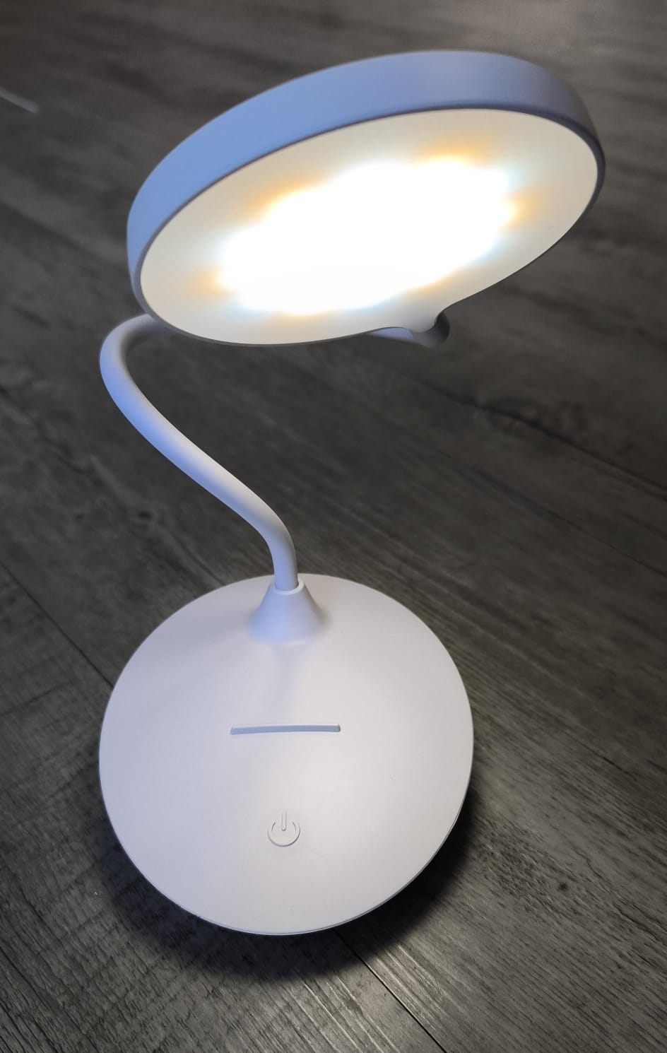 Redisson Smart Rechargeable Touch Switch Desk Lamp with 4 modes (10007801) - Electromann SA