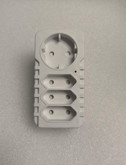 REDISSON R-38 220v Multi-Plug Adapter (10007702) - Electromann SA