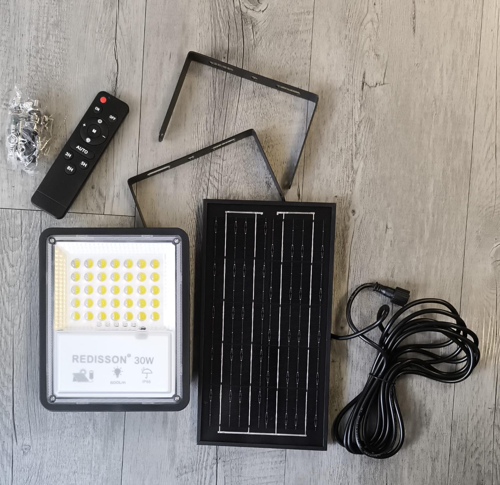 Redisson 30Watt *High Quality* SOLAR Outdoor LED Flood Light - Electromann SA