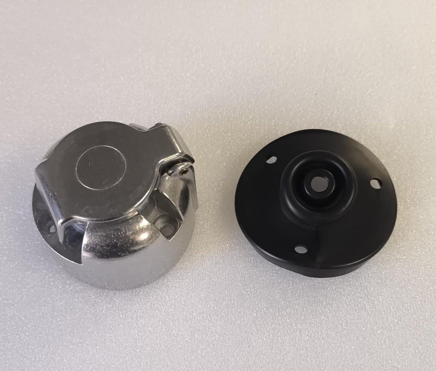 12v 7Pin Metal Female Trailer Plug Socket - Electromann SA